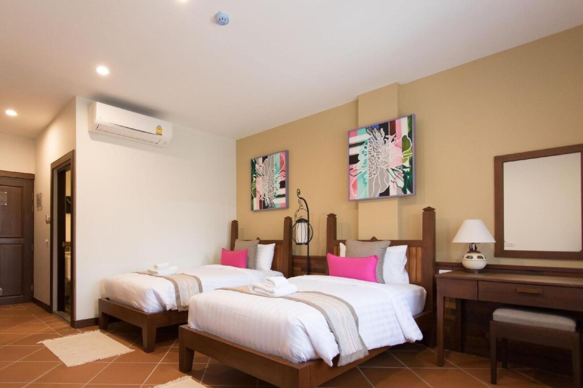 Villa Sanpakoi Chiang Mai Exteriör bild